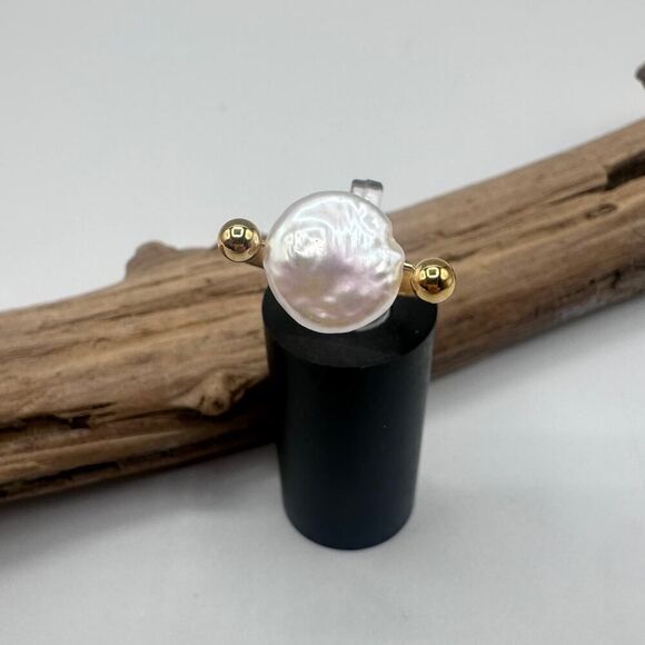 18K Gold Baroque Pearl Ring – Non-Tarnish Stainless Steel - Picture 6 of 11